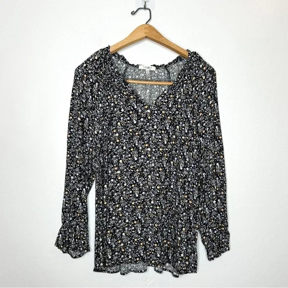 Angels Forever Young Floral Print Bell Sleeve Blouse Plus Size 1X‎ - Picture 2 of 7